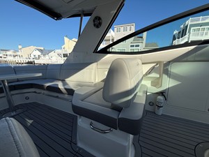 Sea Ray 320 SUNDANCER 45 2021 Sea Ray 320 SUNDANCER 46