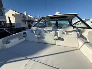 Sea Ray 320 SUNDANCER 58 2021 Sea Ray 320 SUNDANCER 59