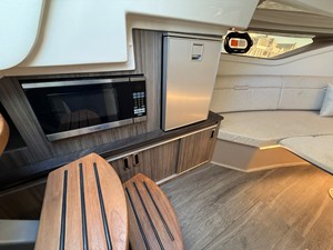 Sea Ray 320 SUNDANCER 60 2021 Sea Ray 320 SUNDANCER 61