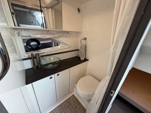 Sea Ray 320 SUNDANCER 65 2021 Sea Ray 320 SUNDANCER 66