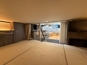Sea Ray 320 SUNDANCER 69 2021 Sea Ray 320 SUNDANCER 70