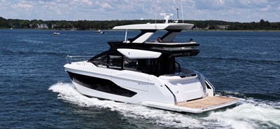 Cruisers Yachts 57 FLY 1 2026 Cruisers Yachts 57 FLY 2