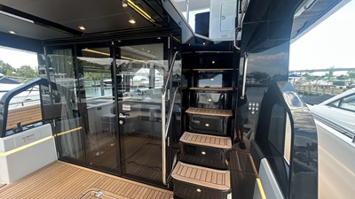 Cruisers Yachts 57 FLY 13 2026 Cruisers Yachts 57 FLY 14