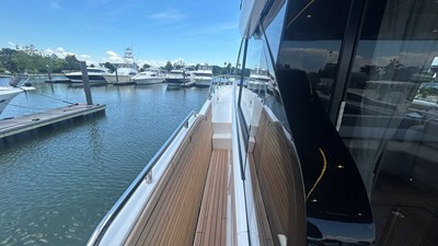 Cruisers Yachts 57 FLY 15 2026 Cruisers Yachts 57 FLY 16