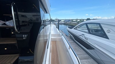 Cruisers Yachts 57 FLY 16 2026 Cruisers Yachts 57 FLY 17