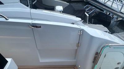 Cruisers Yachts 57 FLY 18 2026 Cruisers Yachts 57 FLY 19