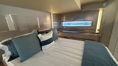 Cruisers Yachts 57 FLY 57 2026 Cruisers Yachts 57 FLY 58