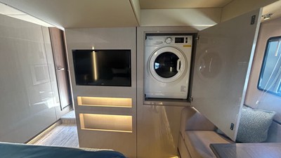 Cruisers Yachts 57 FLY 58 2026 Cruisers Yachts 57 FLY 59