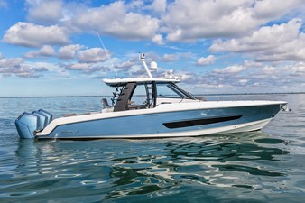 Boston Whaler 420 OUTRAGE 1 2023 Boston Whaler 420 OUTRAGE 2