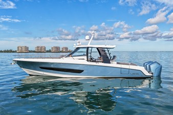 Boston Whaler 420 OUTRAGE 4 2023 Boston Whaler 420 OUTRAGE 5