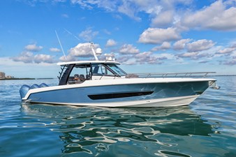 Boston Whaler 420 OUTRAGE 12 2023 Boston Whaler 420 OUTRAGE 13