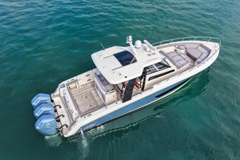 Boston Whaler 420 OUTRAGE 26 2023 Boston Whaler 420 OUTRAGE 27