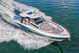 Boston Whaler 420 OUTRAGE 30 2023 Boston Whaler 420 OUTRAGE 31