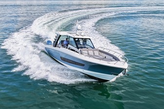 Boston Whaler 420 OUTRAGE 37 2023 Boston Whaler 420 OUTRAGE 38
