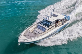 Boston Whaler 420 OUTRAGE 41 2023 Boston Whaler 420 OUTRAGE 42
