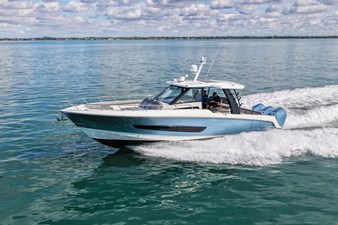 Boston Whaler 420 OUTRAGE 44 2023 Boston Whaler 420 OUTRAGE 45