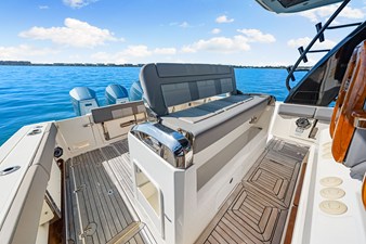 Boston Whaler 420 OUTRAGE 66 2023 Boston Whaler 420 OUTRAGE 67