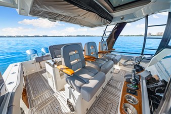 Boston Whaler 420 OUTRAGE 68 2023 Boston Whaler 420 OUTRAGE 69