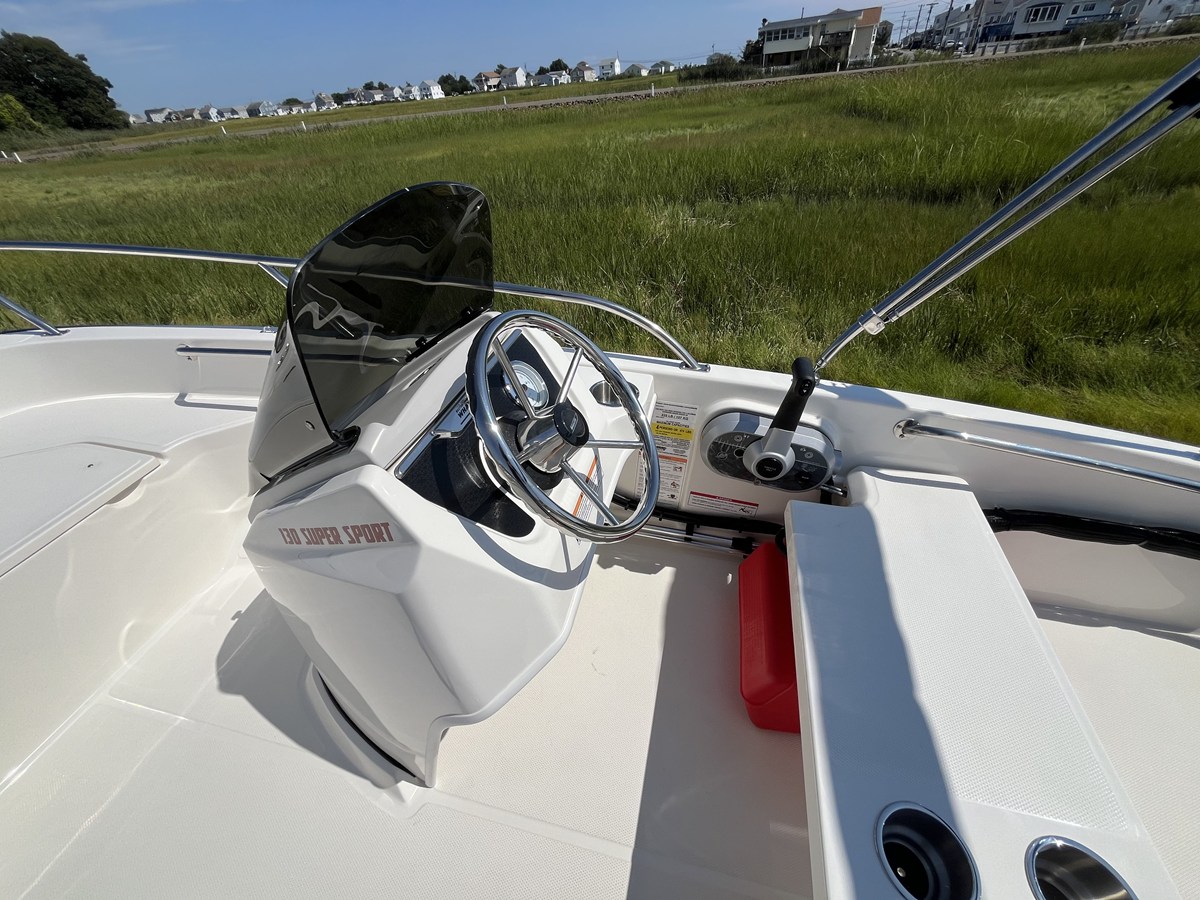 2027 Boston Whaler 130 Super Sport 7