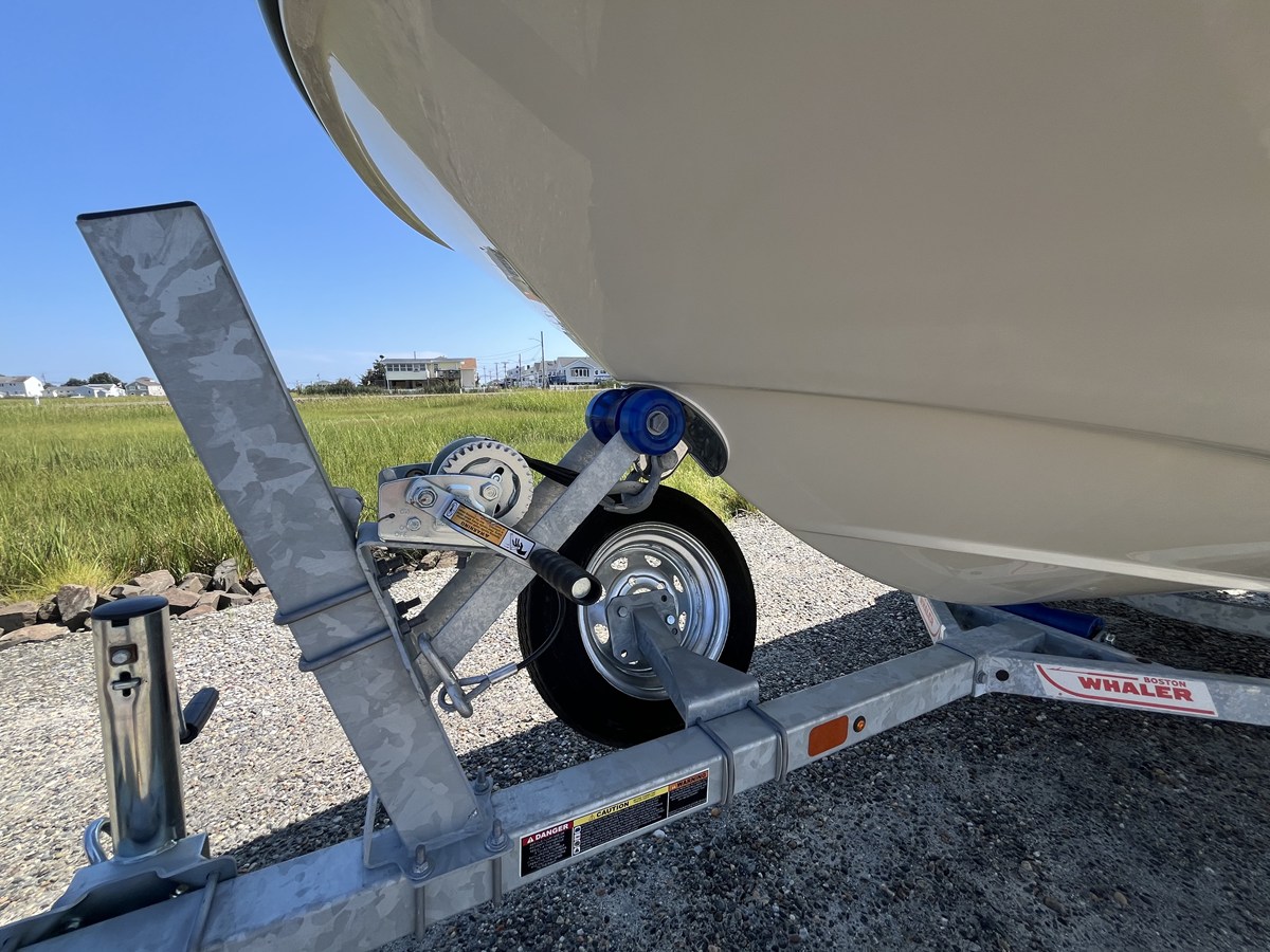 2027 Boston Whaler 130 Super Sport 11