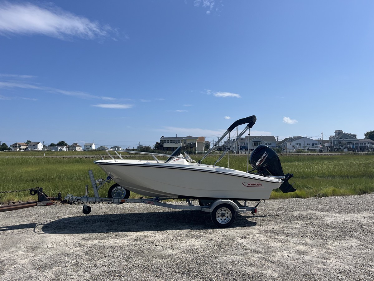2027 Boston Whaler 130 Super Sport 12