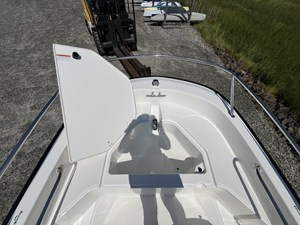 Boston Whaler 130 Super Sport 9 2027 Boston Whaler 130 Super Sport 10