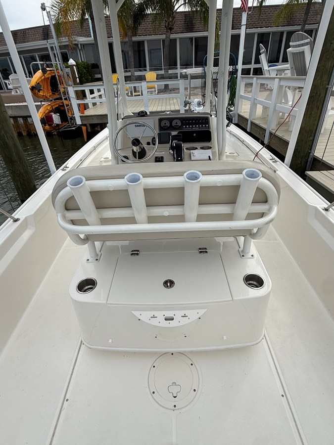 2025 Boston Whaler 210 MONTAUK 13