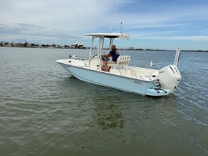 2025 Boston Whaler 210 MONTAUK 8