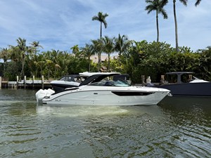 Sea Ray SLX 360 OUTBOARD 3 2026 Sea Ray SLX 360 OUTBOARD 4