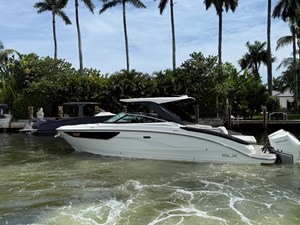 Sea Ray SLX 360 OUTBOARD 5 2026 Sea Ray SLX 360 OUTBOARD 6