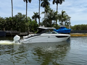 Sea Ray SLX 360 OUTBOARD 14 2026 Sea Ray SLX 360 OUTBOARD 15