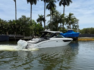 Sea Ray SLX 360 OUTBOARD 15 2026 Sea Ray SLX 360 OUTBOARD 16
