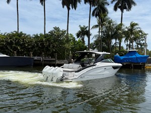 Sea Ray SLX 360 OUTBOARD 16 2026 Sea Ray SLX 360 OUTBOARD 17