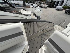 Sea Ray SLX 360 OUTBOARD 19 2026 Sea Ray SLX 360 OUTBOARD 20
