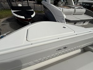 Sea Ray SLX 360 OUTBOARD 23 2026 Sea Ray SLX 360 OUTBOARD 24