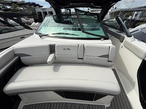 Sea Ray SLX 360 OUTBOARD 24 2026 Sea Ray SLX 360 OUTBOARD 25