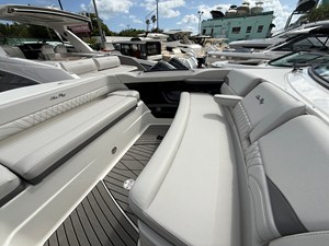 Sea Ray SLX 360 OUTBOARD 26 2026 Sea Ray SLX 360 OUTBOARD 27