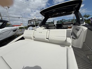 Sea Ray SLX 360 OUTBOARD 31 2026 Sea Ray SLX 360 OUTBOARD 32