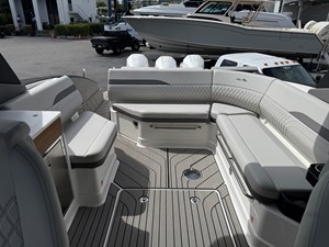 Sea Ray SLX 360 OUTBOARD 36 2026 Sea Ray SLX 360 OUTBOARD 37