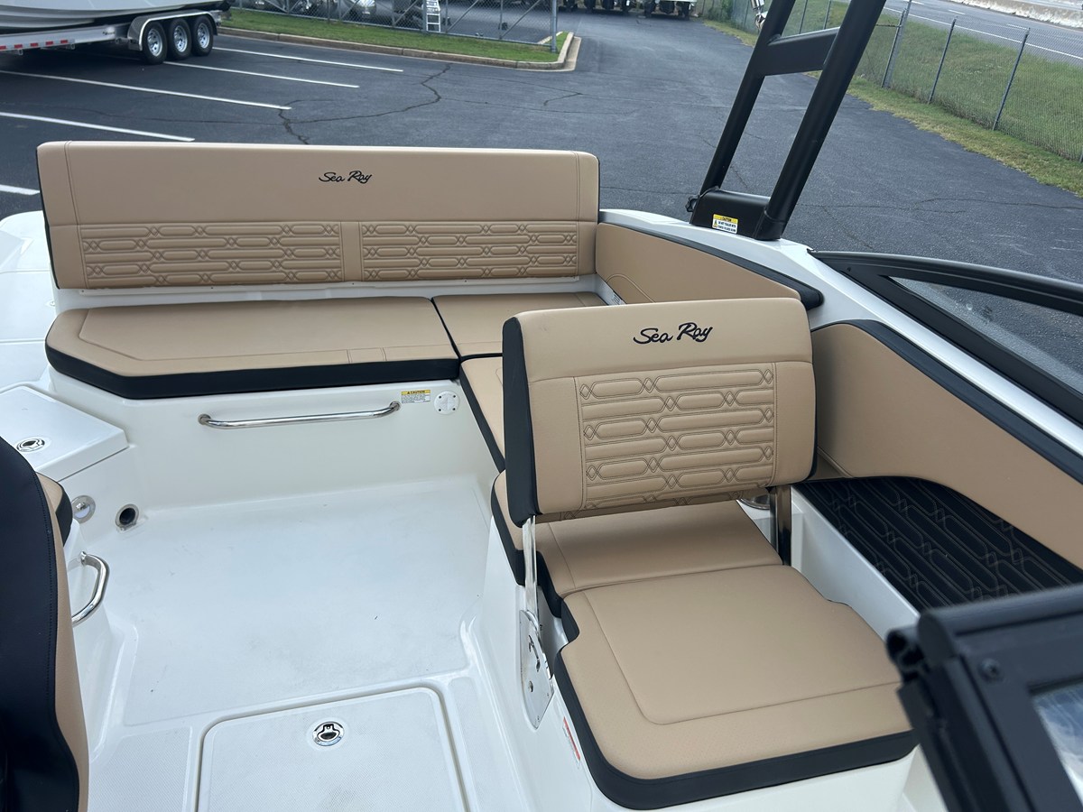 2027 Sea Ray SPX 210 15