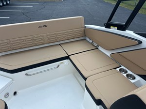 2027 Sea Ray SPX 210 13