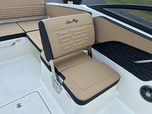 2027 Sea Ray SPX 210 16