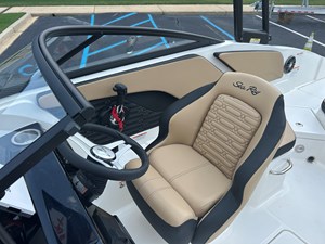 2027 Sea Ray SPX 210 21