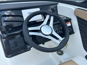 2027 Sea Ray SPX 210 23