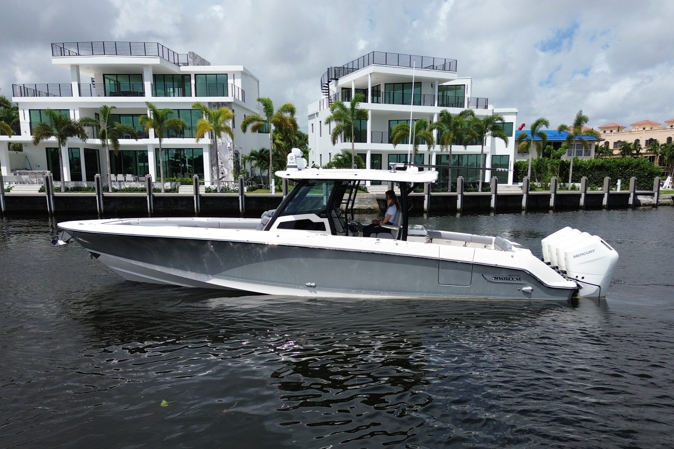 2027 Boston Whaler 380 Outrage 4