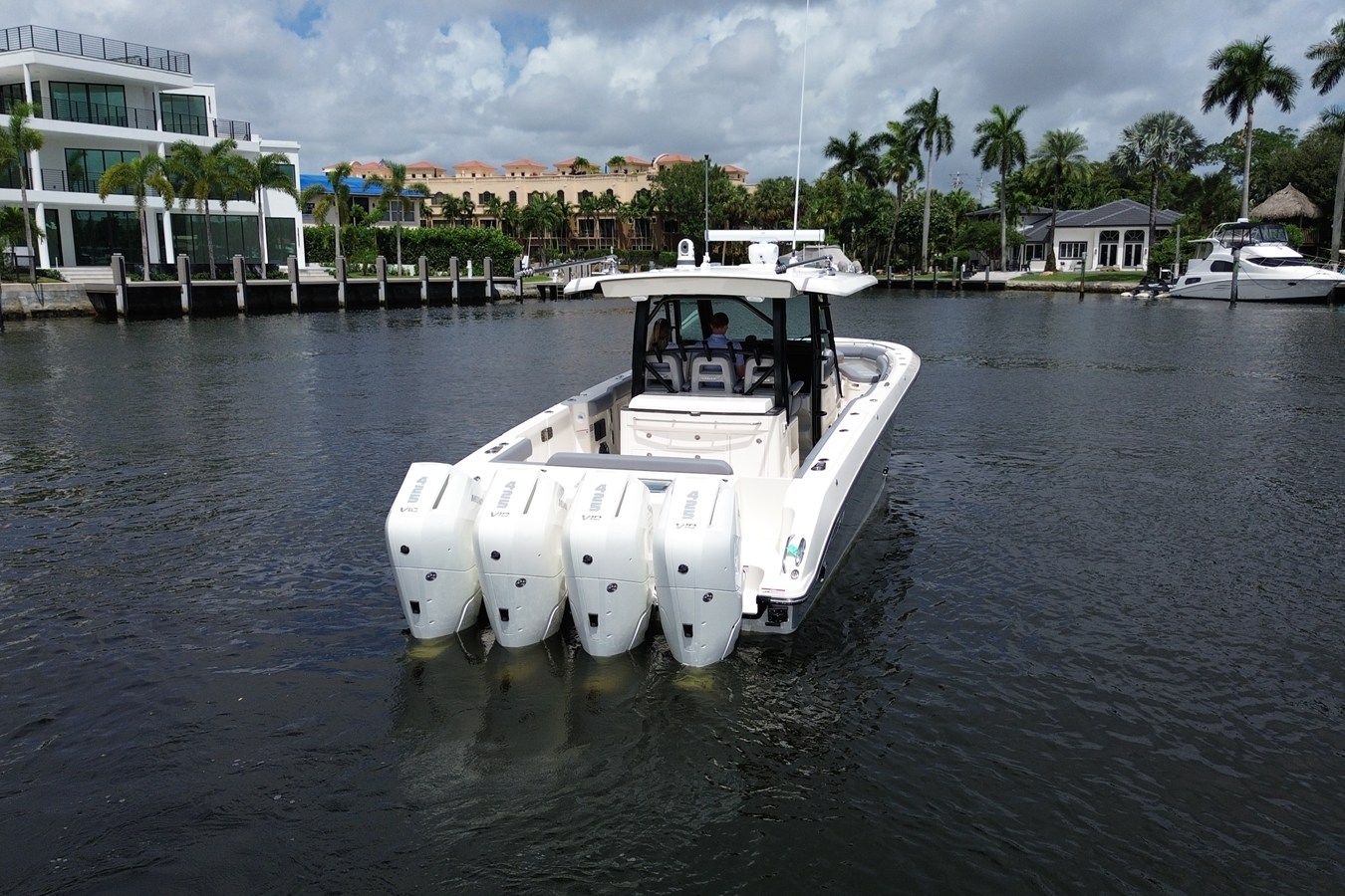 2027 Boston Whaler 380 Outrage 9