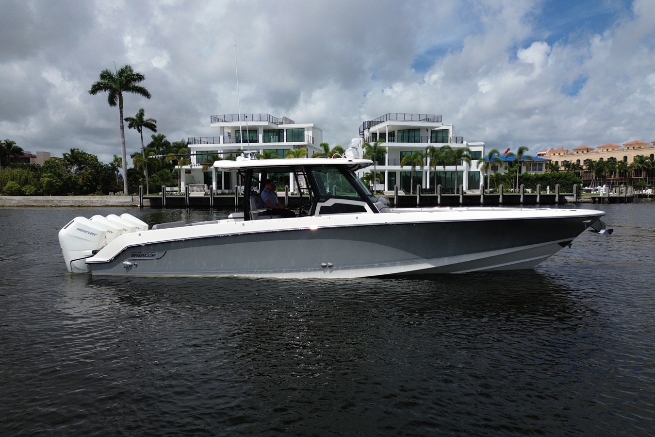 2027 Boston Whaler 380 Outrage 11