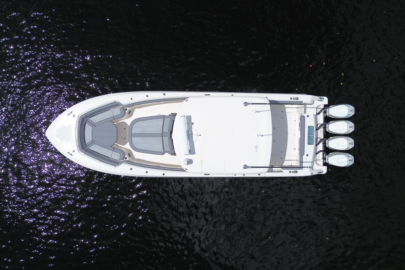 2027 Boston Whaler 380 Outrage 15