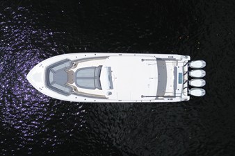 2027 Boston Whaler 380 Outrage 15