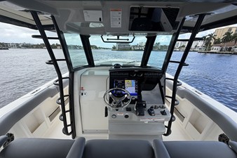 2027 Boston Whaler 380 Outrage 28